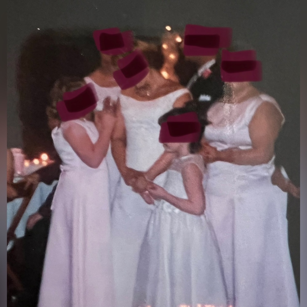 🤍💍👰🏼♀️Monique Bridal Wedding Dress AND Veil - Dry Cleaned and preserved - Picture 12 of 15